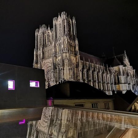 Logement Cosy Renove Au Pied De La Cathedrale Avec Climatisation ランス エクステリア 写真