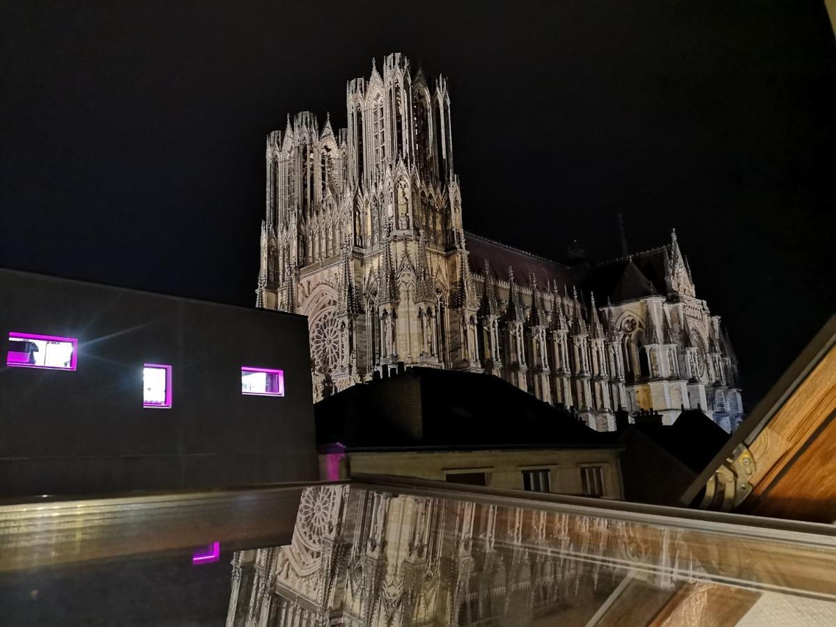 Logement Cosy Renove Au Pied De La Cathedrale Avec Climatisation ランス エクステリア 写真